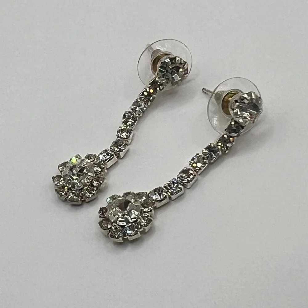 Vintage Pierced Earrings Clear Rhinestones Dangle‎ Drop Silver Tone Statement